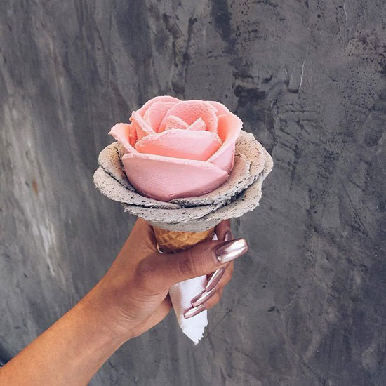 بستنی به شکل گل