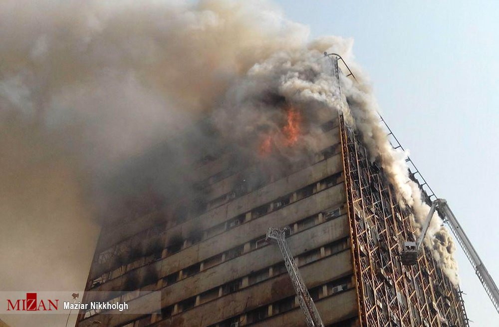 عکس و فیلم لحظه فرو ریختن ساختمان پلاسکو تهران