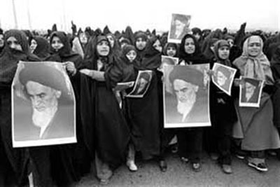 نقش زنان در پیروزی انقلاب اسلامی