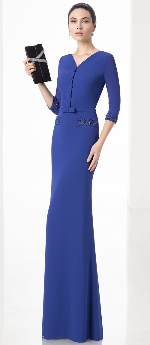 مدل لباس شب بلند آبی کاربنی ساده و شیک با تزیین گلهای گیپور