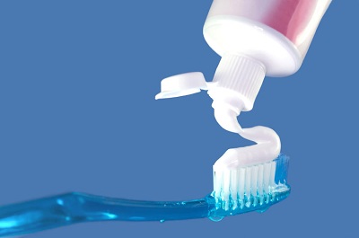toothbrush-and-toothpaste