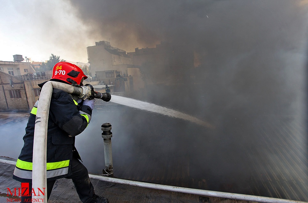 جزئیات آتش سوزی گسترده لوازم خانگی در خیابان 17 شهریور