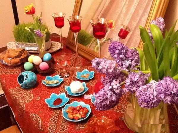 نمونه هایی زیبا از تزئین سفره هفت سین برای عید نوروز