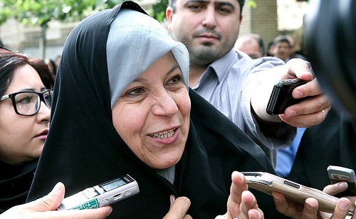 فائزه هاشمی:از کاندیداتوری احمدی نژاد خنده ام گرفت/پدرم حامی روحانی بود
