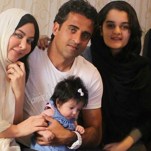 عکس جدید فقیه سلطانی با همسر و فرزندانش