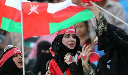 حجاب تماشاگران زن عربی در ورزشگاه ها+عکس