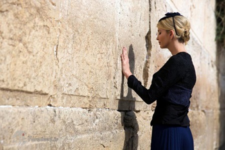 ایوانکا ترامپ پای دیوار ندبه در بیت المقدس