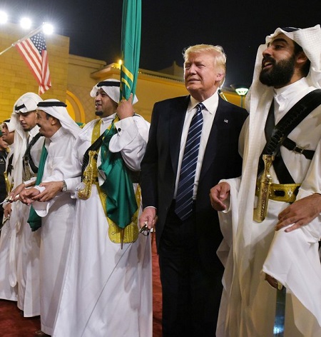 رقص ترامپ با پادشاه عربستان