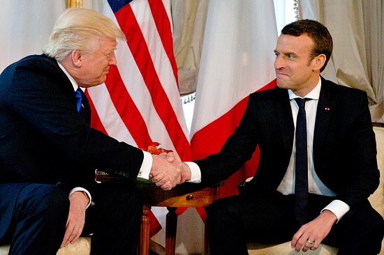 علت دست دادن جنجالی رئیس جمهور فرانسه با ترامپ مشخص شد