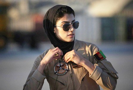 نیلوفر رحمانی ، زیباترین خلبان زن دنیا 