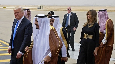 لباس ملانیا ترامپ در عربستان