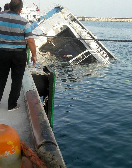غرق شدن کشتی مسافربری در کیش