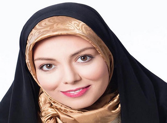 بیوگرافی و عکس های آزاده نامداری مجری تلویزیون+ ماجرای کشف حجاب