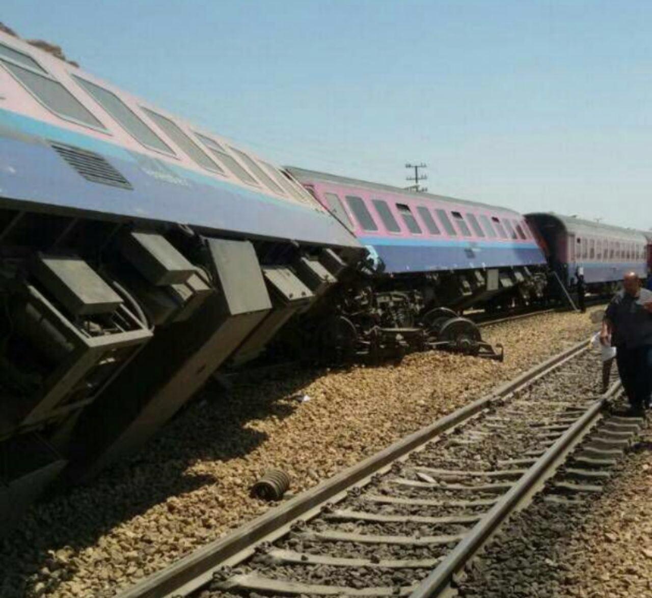 قطار اهواز مشهد که از ریل خارج شد 
