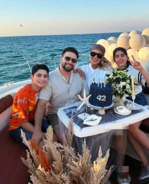 بابک جهانبخش و همسر و فرزندانش بابک جهانبخش و همسر و فرزندانش